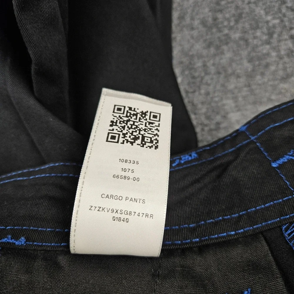 True Religion Mens Jet Black Blue Contrast Stitch Cargo Pants 108335 Size 36 NWT